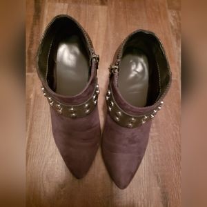 Jennifer Lopez ankle boot